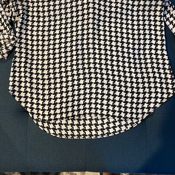 Houndstooth Blouse - Picture 4 of 4
